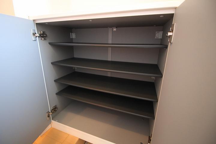 シューズボックス