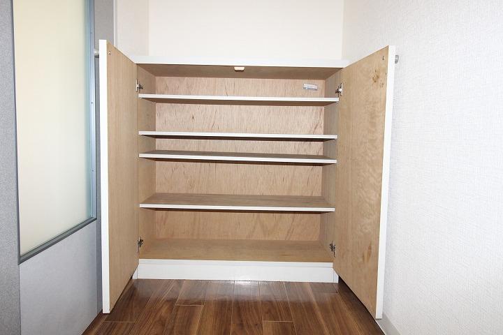 シューズボックス