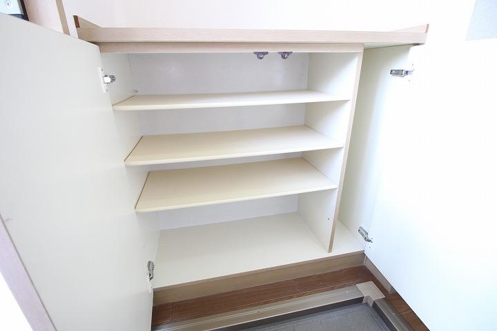 シューズボックス