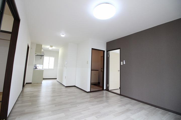 ﾘﾋﾞﾝｸﾞﾀﾞｲﾆﾝｸﾞｷｯﾁﾝ