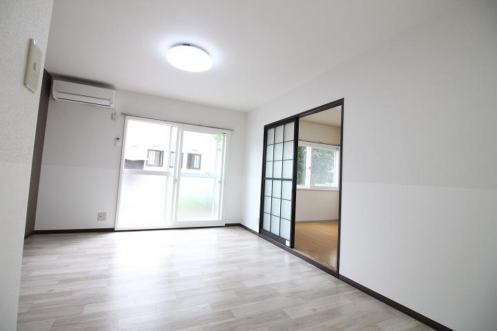 ﾘﾋﾞﾝｸﾞﾀﾞｲﾆﾝｸﾞｷｯﾁﾝ