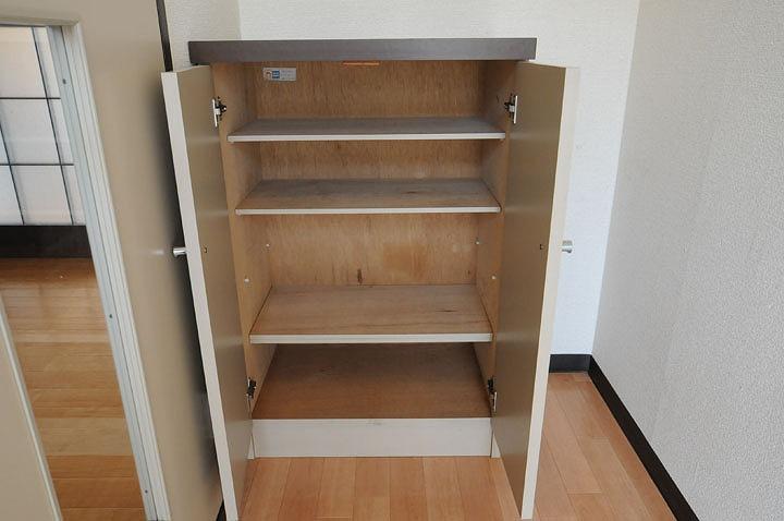 シューズボックス