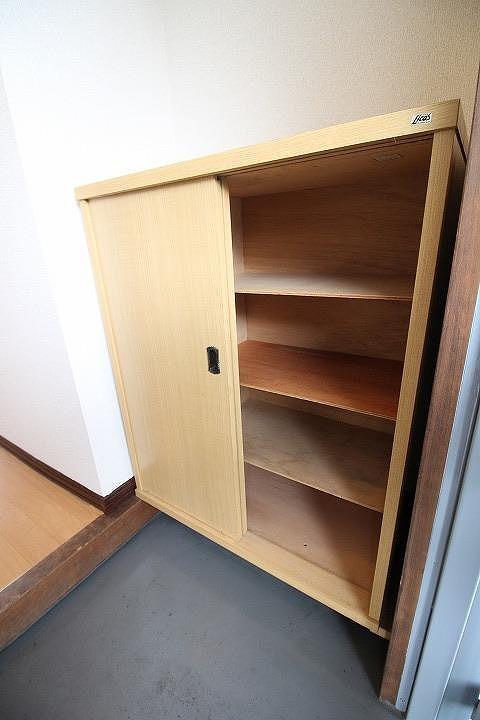 シューズボックス