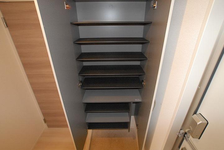 シューズボックス