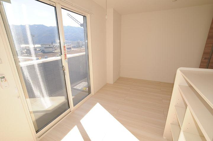 ﾘﾋﾞﾝｸﾞﾀﾞｲﾆﾝｸﾞｷｯﾁﾝ