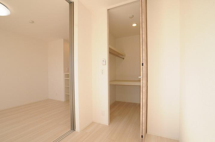 ｳｫｰｸｲﾝｸﾛｰｾﾞｯﾄ