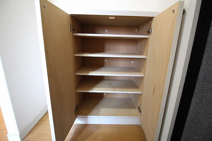 シューズボックス