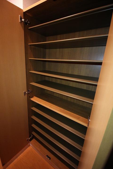 シューズボックス