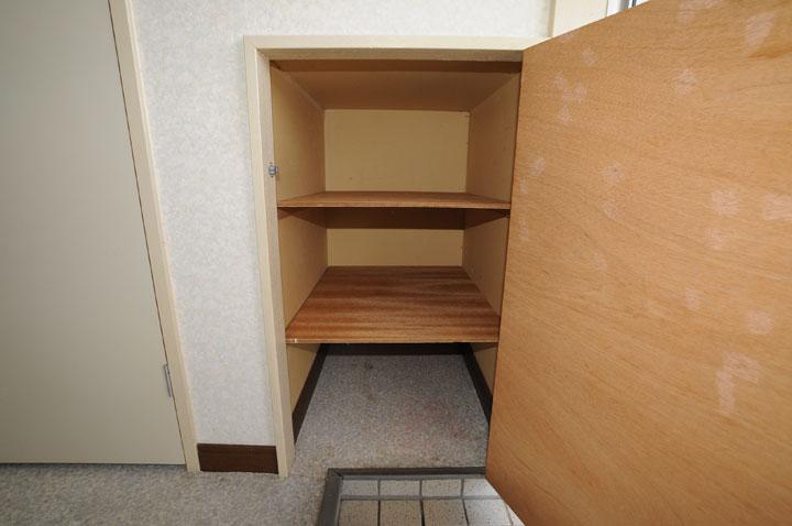 シューズボックス