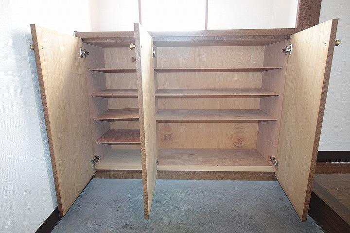 シューズボックス