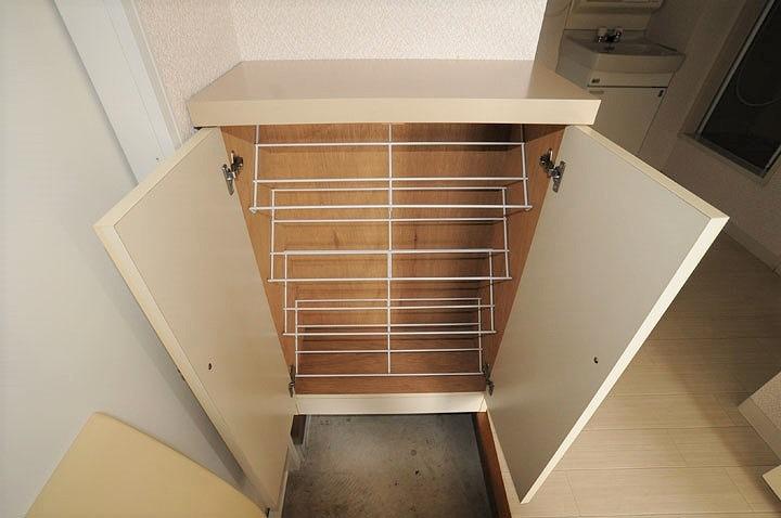 シューズボックス