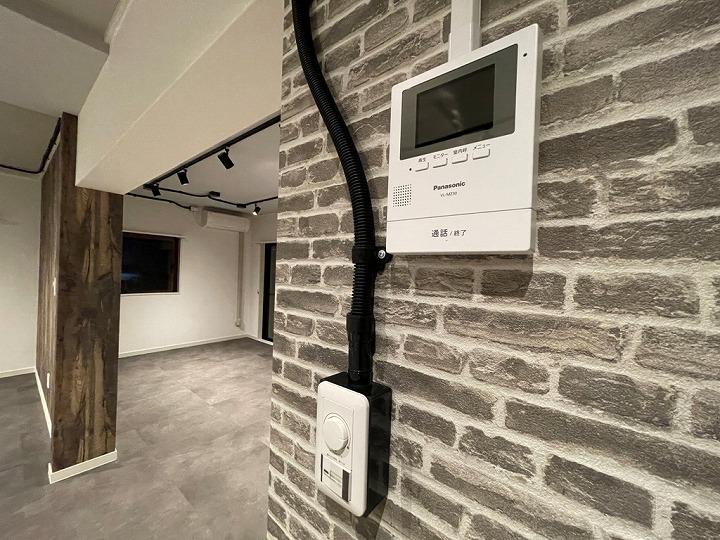 モニタ付インターホン