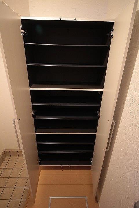 シューズボックス