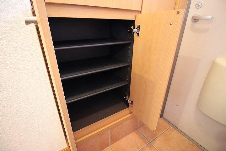 シューズボックス