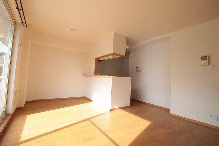 ﾘﾋﾞﾝｸﾞﾀﾞｲﾆﾝｸﾞｷｯﾁﾝ