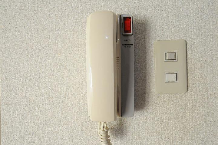 インターホン