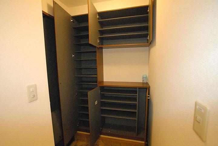 シューズボックス