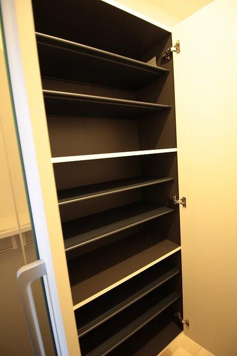 シューズボックス