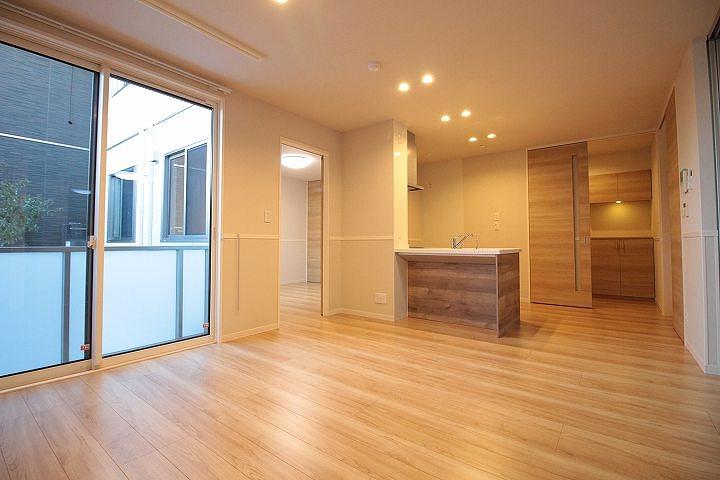 ﾘﾋﾞﾝｸﾞﾀﾞｲﾆﾝｸﾞｷｯﾁﾝ