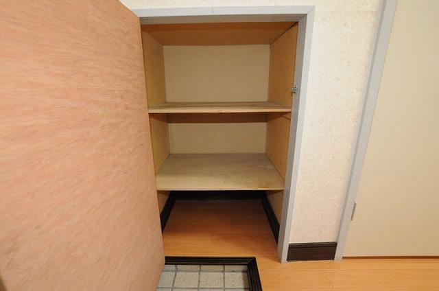 シューズボックス