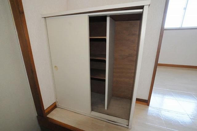 シューズボックス