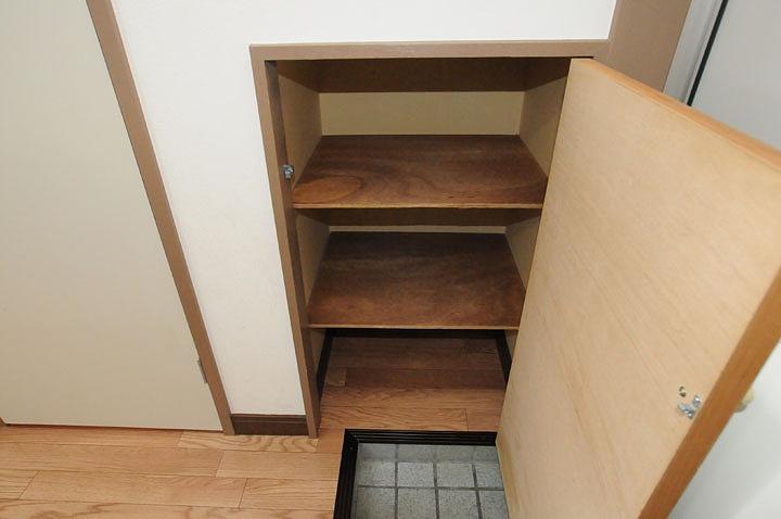 シューズボックス