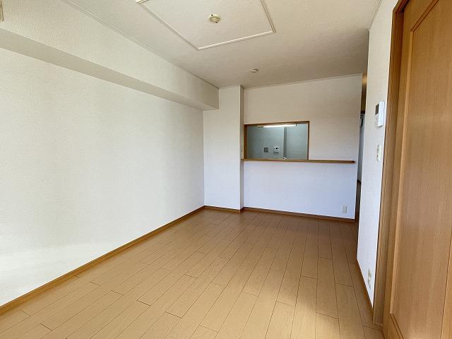 ﾘﾋﾞﾝｸﾞﾀﾞｲﾆﾝｸﾞｷｯﾁﾝ