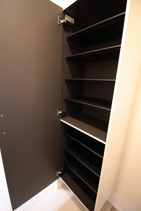 シューズボックス