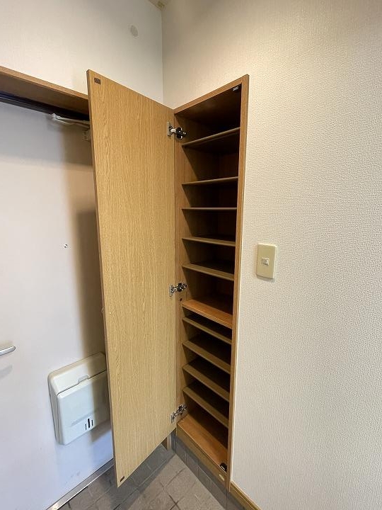 シューズボックス