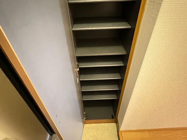 シューズボックス