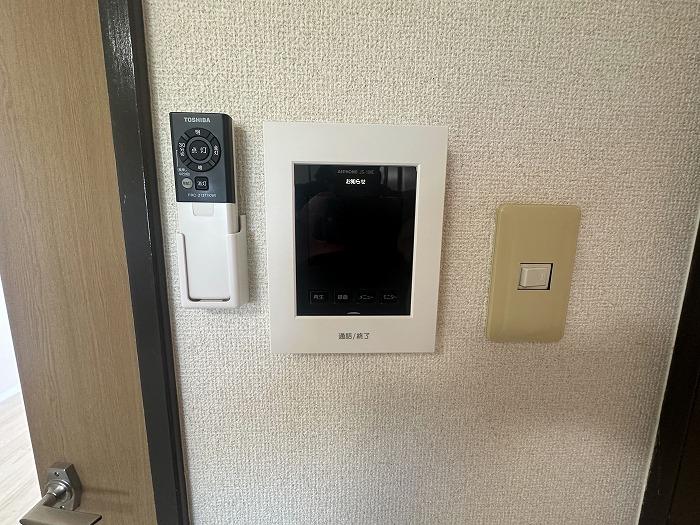 モニタ付インターホン