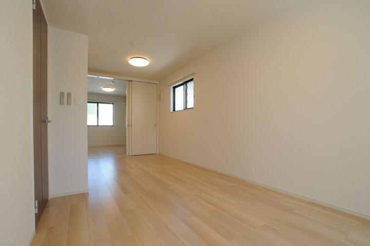 ﾘﾋﾞﾝｸﾞﾀﾞｲﾆﾝｸﾞｷｯﾁﾝ