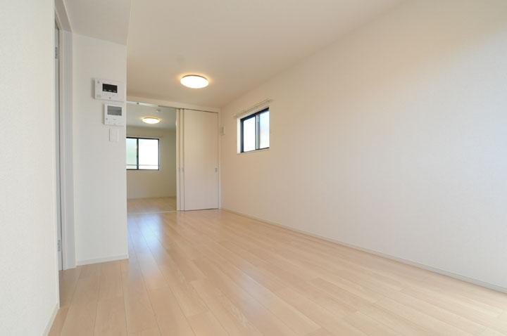 ﾘﾋﾞﾝｸﾞﾀﾞｲﾆﾝｸﾞｷｯﾁﾝ