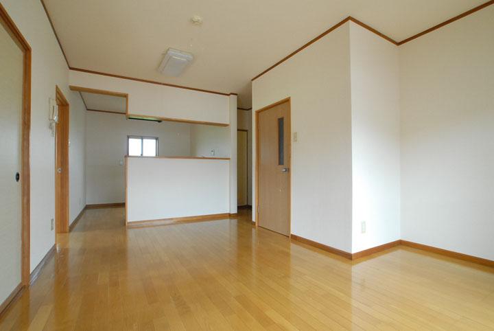 ﾘﾋﾞﾝｸﾞﾀﾞｲﾆﾝｸﾞｷｯﾁﾝ