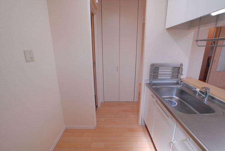 ﾘﾋﾞﾝｸﾞﾀﾞｲﾆﾝｸﾞｷｯﾁﾝ