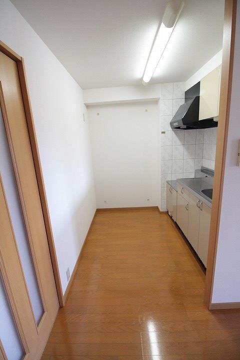 ﾘﾋﾞﾝｸﾞﾀﾞｲﾆﾝｸﾞｷｯﾁﾝ