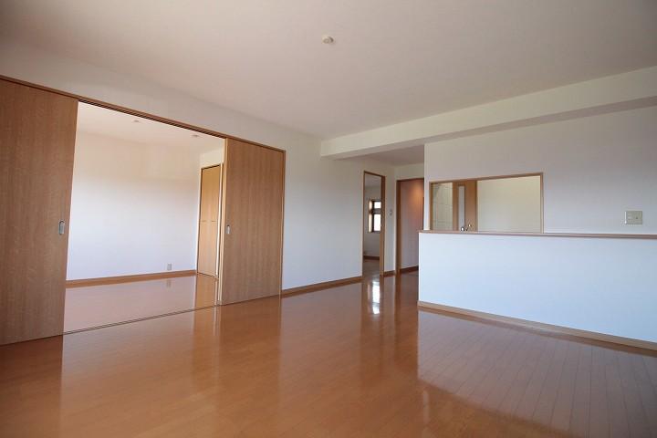 ﾘﾋﾞﾝｸﾞﾀﾞｲﾆﾝｸﾞｷｯﾁﾝ