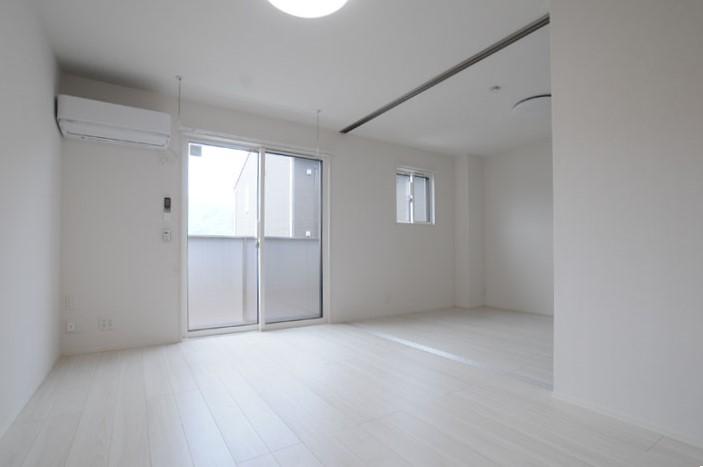 ﾘﾋﾞﾝｸﾞﾀﾞｲﾆﾝｸﾞｷｯﾁﾝ