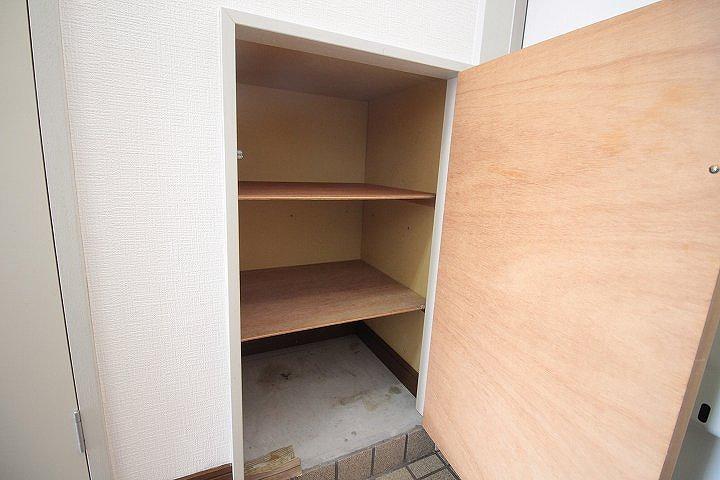 シューズボックス