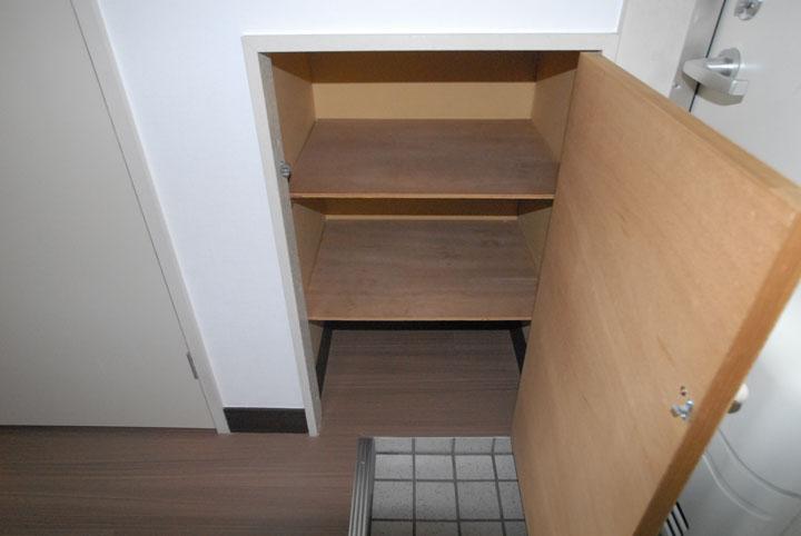 シューズボックス