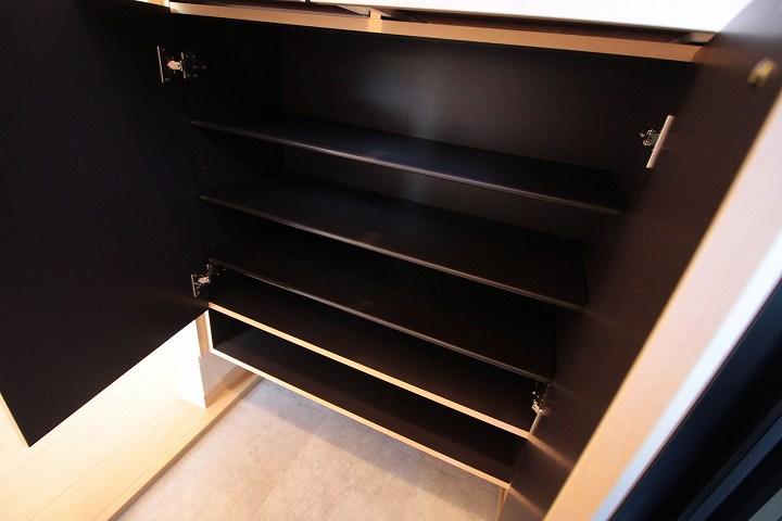 シューズボックス