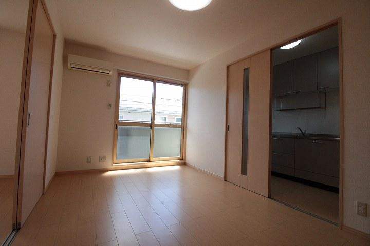 ﾘﾋﾞﾝｸﾞﾀﾞｲﾆﾝｸﾞｷｯﾁﾝ