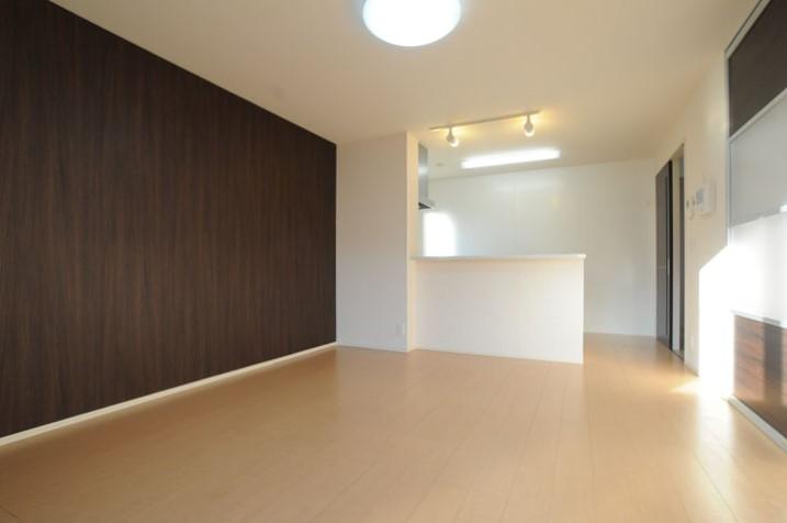 ﾘﾋﾞﾝｸﾞﾀﾞｲﾆﾝｸﾞｷｯﾁﾝ