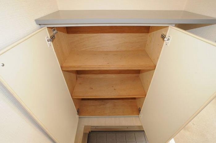 シューズボックス