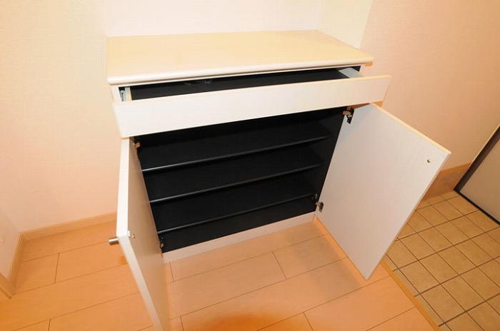 シューズボックス