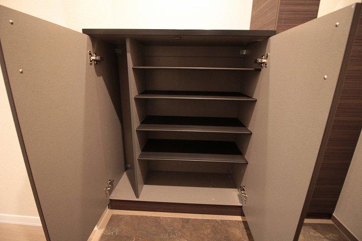 シューズボックス