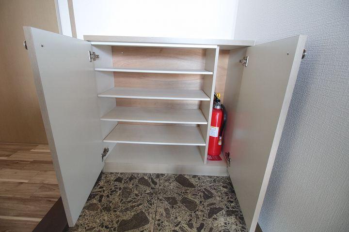 シューズボックス