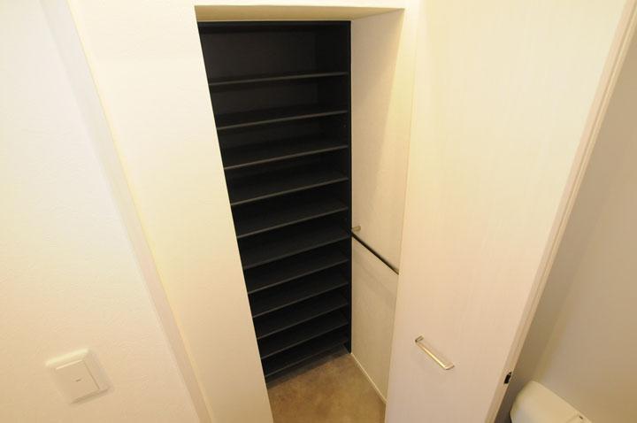 シューズボックス