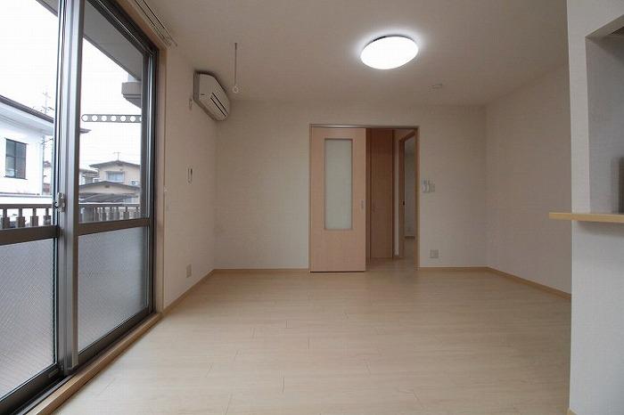 ﾘﾋﾞﾝｸﾞﾀﾞｲﾆﾝｸﾞｷｯﾁﾝ