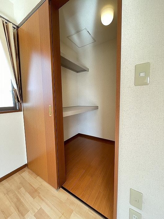 ｳｫｰｸｲﾝｸﾛｰｾﾞｯﾄ